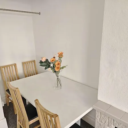 Modern 6-br With Free Parking & Wifi * Bristol